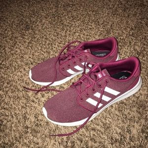 Adidas sneakers size 9, cranberry